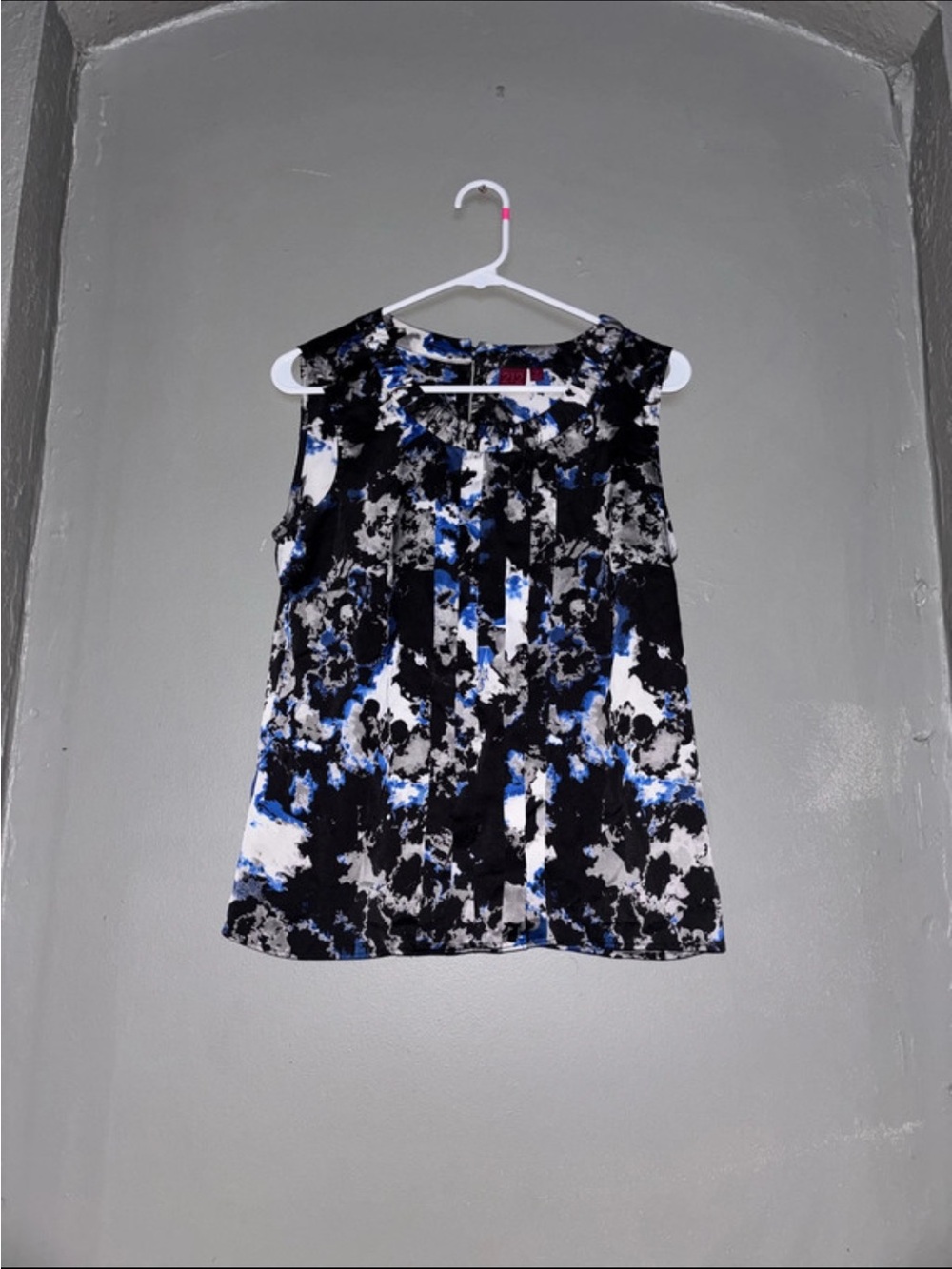 212 Collection Sleeveless Camisole - Black, White, Blue